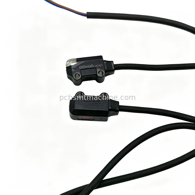 Sensor fotoeléctrico OMRON E3T-ST12 original con detección de haz a través de la carcasa con clasificación IP67 y distancia de detección de 1000 mm